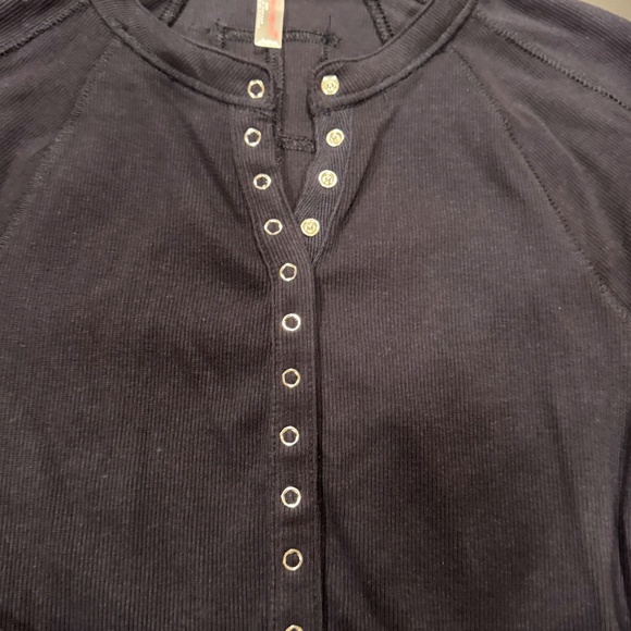 FP Movement Women's Kick Off Solid Layer~Size Med. NWT~Black - Picture 2 of 7